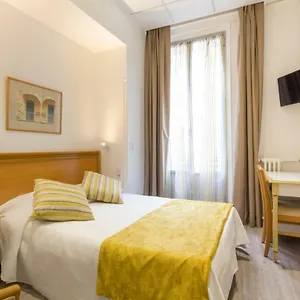 3* Hotel Busby